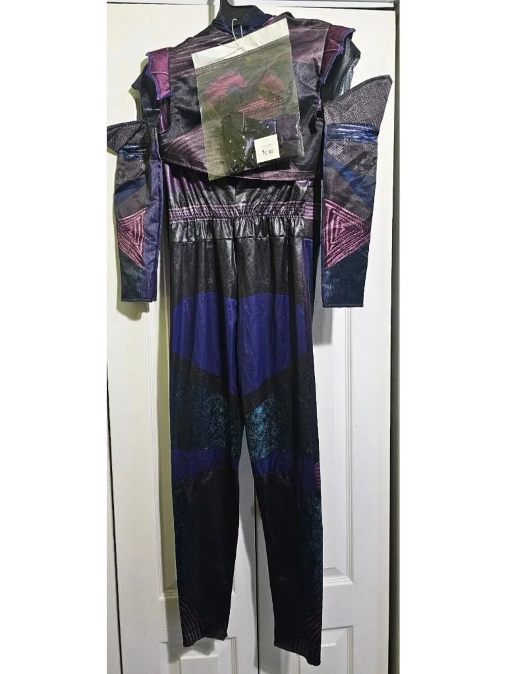 Descendants 3 Mal Deluxe Costume Girl 7-8 Jumpsuit Vest Glovettes Gloves Disney